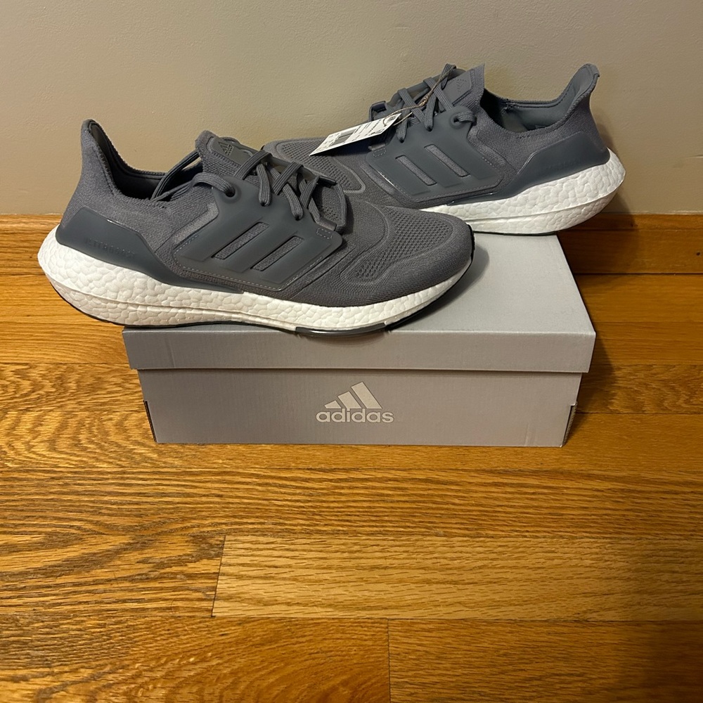 Adidas Ultraboost 22 Sneaker Grey